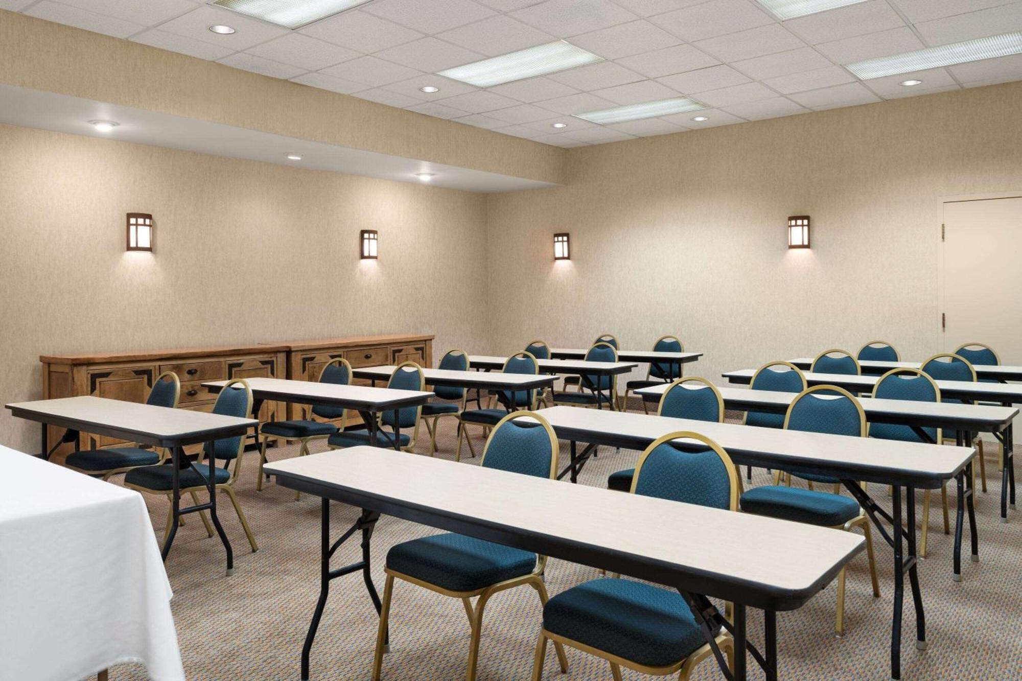 Ramada By Wyndham Tucson Ξενοδοχείο Εξωτερικό φωτογραφία