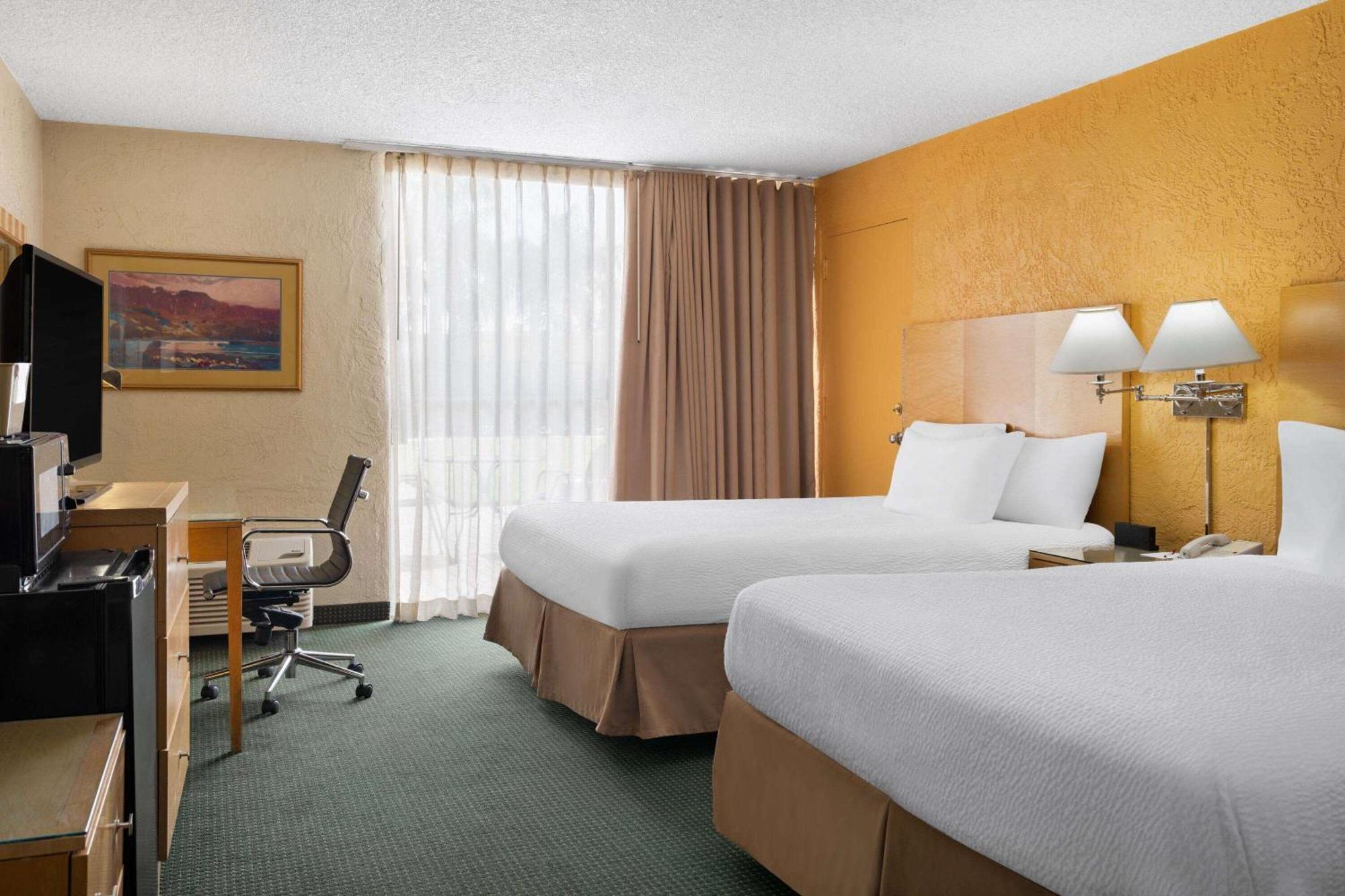 Ramada By Wyndham Tucson Ξενοδοχείο Εξωτερικό φωτογραφία