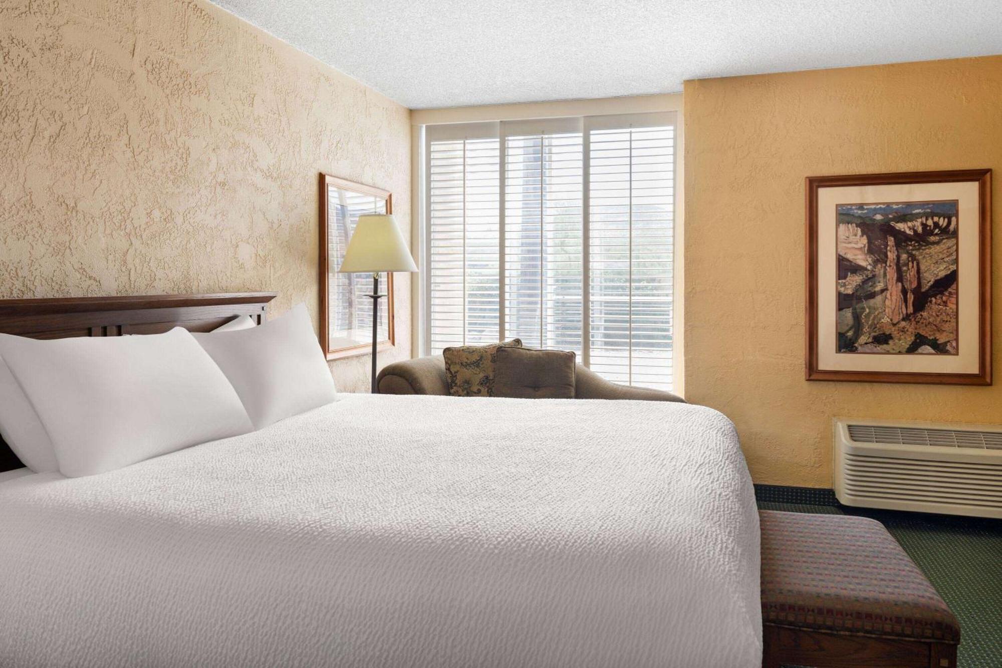 Ramada By Wyndham Tucson Ξενοδοχείο Εξωτερικό φωτογραφία