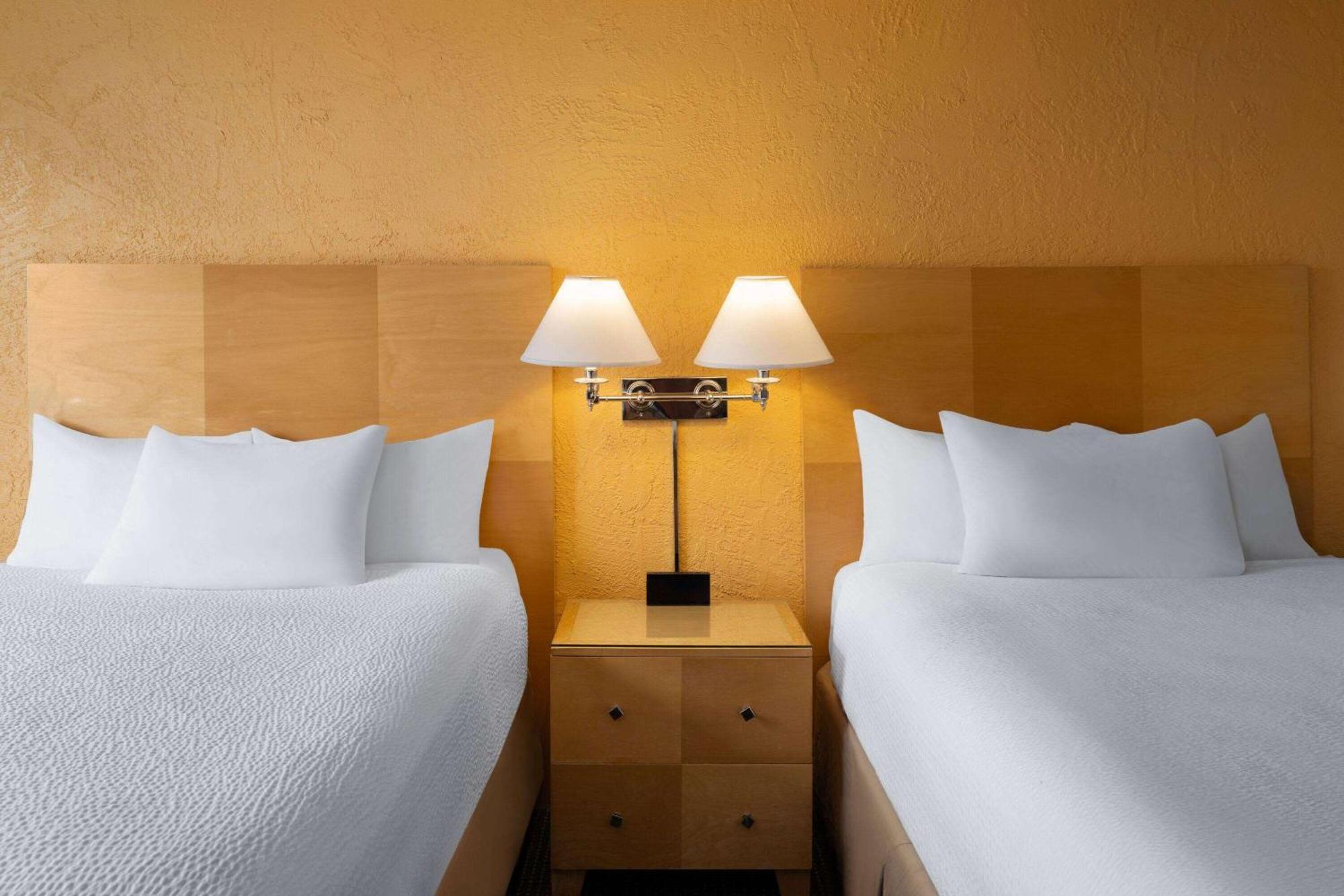 Ramada By Wyndham Tucson Ξενοδοχείο Εξωτερικό φωτογραφία