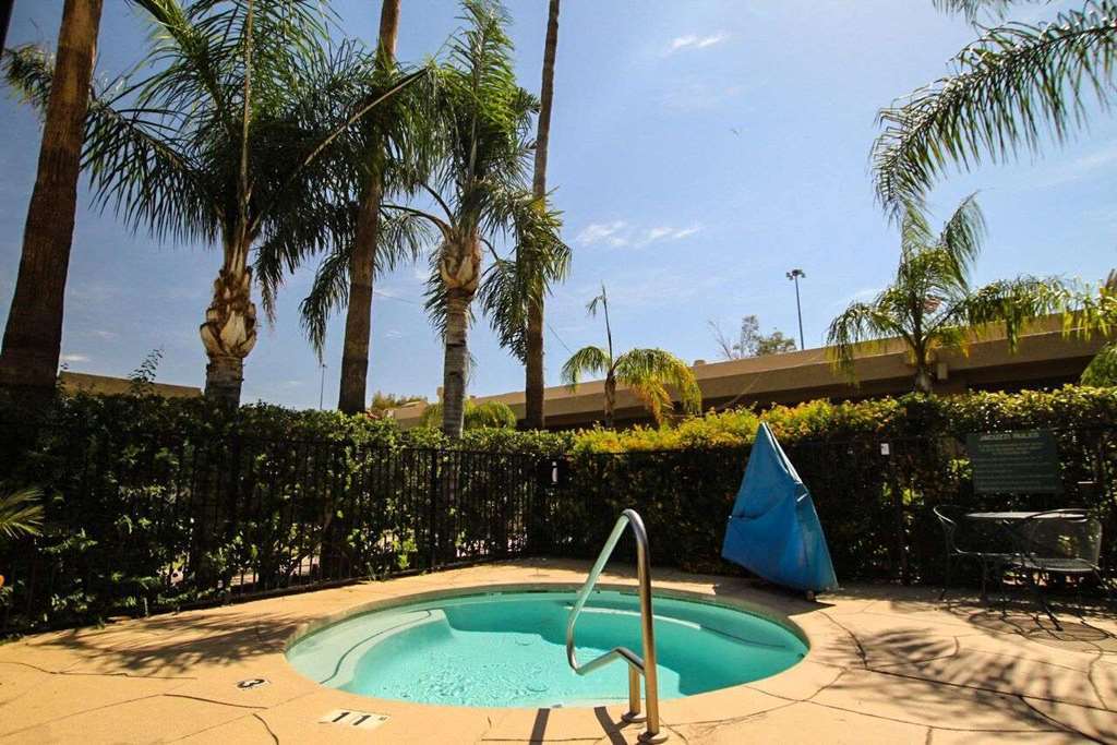 Ramada By Wyndham Tucson Ξενοδοχείο Εξωτερικό φωτογραφία